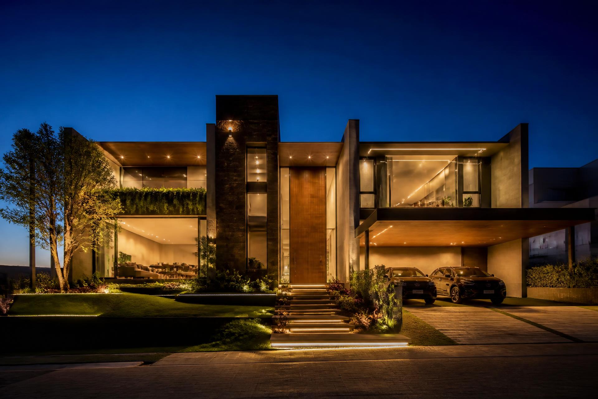 Residencia moderna iluminada al atardecer en Puebla
